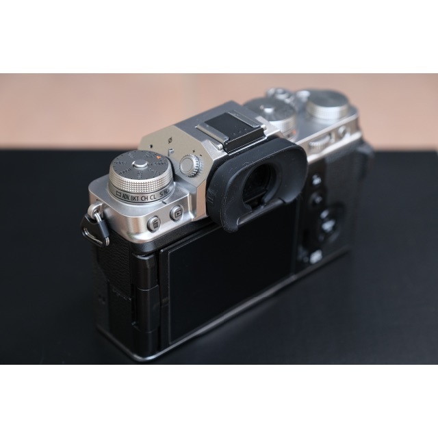FUJIFILM 富士フイルム X-T4 4