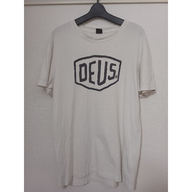 Deus ex Machina(デウスエクスマキナ)のデウス DEUS Tシャツ 2着セット 白黒 L メンズのトップス(Tシャツ/カットソー(半袖/袖なし))の商品写真