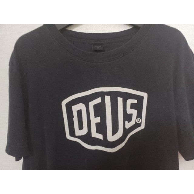 Deus ex Machina(デウスエクスマキナ)のデウス DEUS Tシャツ 2着セット 白黒 L メンズのトップス(Tシャツ/カットソー(半袖/袖なし))の商品写真