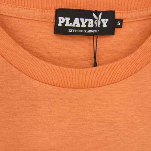 HYSTERIC GLAMOUR(ヒステリックグラマー)のHYSTERIC GLAMOUR ヒステリックグラマー × PLAYBOY プレイボーイ 1242CT02 SEPTEMBER 69 プリント Tシャツ オレンジ系 S【新古品】【未使用】【中古】 メンズのトップス(Tシャツ/カットソー(半袖/袖なし))の商品写真