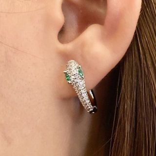 スネークピアス（両耳用・蛇・ヘビ・へび・個性・シルバー・緑）(ピアス)