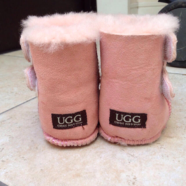 UGG(アグ)の☆UGG☆ベビーブーツ♡ キッズ/ベビー/マタニティのベビー靴/シューズ(~14cm)(その他)の商品写真