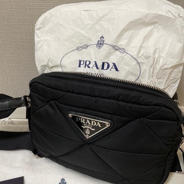 PRADA(プラダ)のprada パデッドナイロンショルダーバッグ レディースのバッグ(ショルダーバッグ)の商品写真