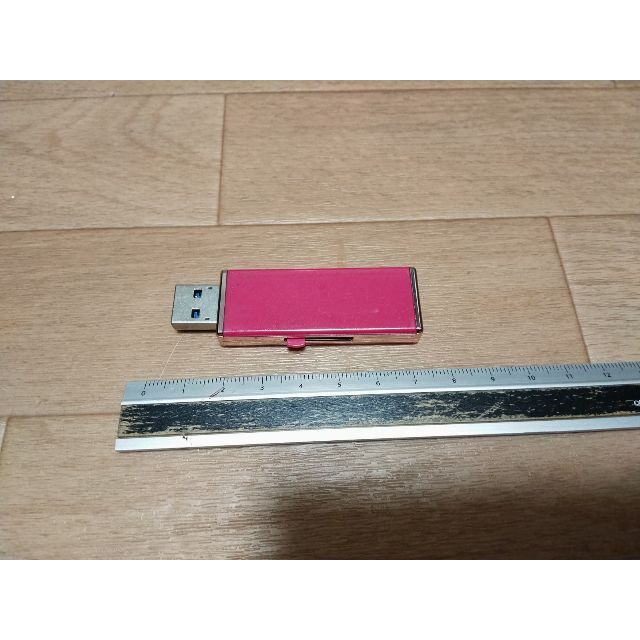 Buffalo USBメモリ ８GB RUF3-JW8G-GP グロスピンク スマホ/家電/カメラのPC/タブレット(PC周辺機器)の商品写真