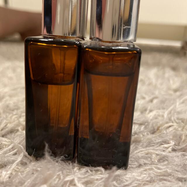 AUX PARADIS(オゥパラディ)のAUX PARADIS フルール　オスマンサス　15ml  香水 コスメ/美容の香水(香水(女性用))の商品写真