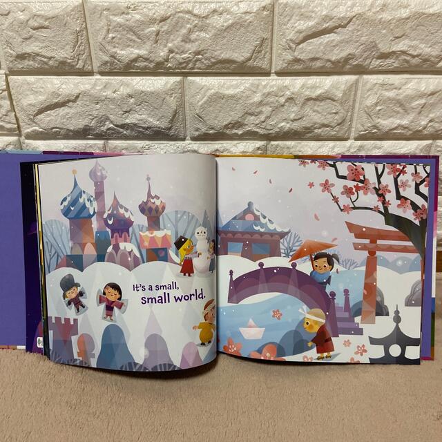 Disney(ディズニー)のIt’s a small world (CD付) エンタメ/ホビーの本(絵本/児童書)の商品写真
