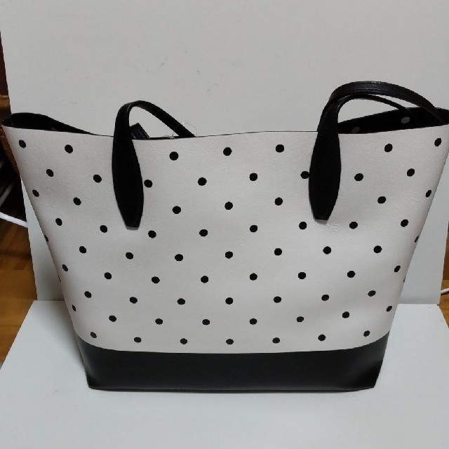 kate spade new york - 【新品】ケイトスペード リバーシブルトート ...