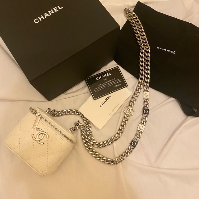 値下げ中！！CHANEL レア バニティ新品未使用 ホワイト