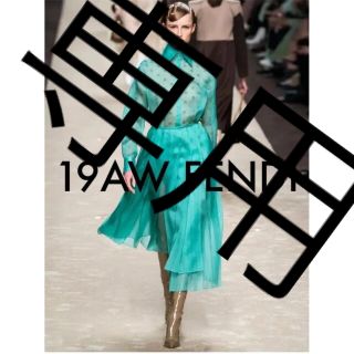 FENDI - FENDIの通販 by suuchan's shop|フェンディならラクマ FENDI - FENDIの通販 by suuchan's shop|フェンディならラクマ
