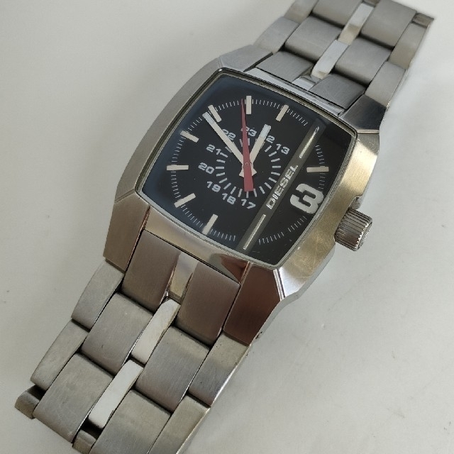 DIESEL(ディーゼル)のジャンク　DIESEL　ディーゼル　腕時計　DZ1127 メンズの時計(腕時計(アナログ))の商品写真
