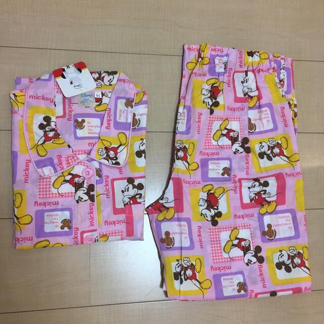 Disney(ディズニー)のディズニー ミッキー ピンク 半袖  パジャマ  上下セット  M〜L レディースのルームウェア/パジャマ(パジャマ)の商品写真