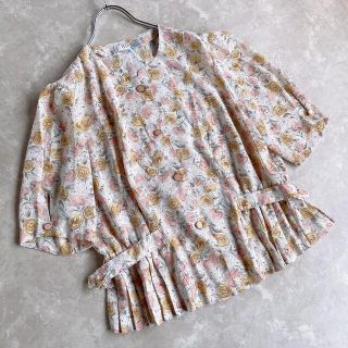 サンタモニカ(Santa Monica)のused レトロ ふんわり 花柄 ブラウス 古着 ヴィンテージ vintage(シャツ/ブラウス(半袖/袖なし))