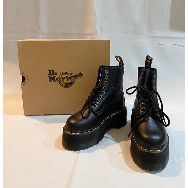 Dr.Martens(ドクターマーチン)の新品未使用品 ドクターマーチン 1460 PASCAL 8ホール ブーツ 厚底 レディースの靴/シューズ(ブーツ)の商品写真