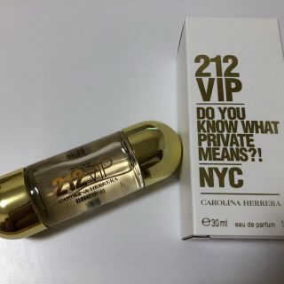 キャロライナヘレナ(CAROLINA HERRERA)の《プレミアン様専用》キャロライナヘレラ212 VIP オードパルファム 30mL(香水(女性用))