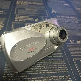 OLYMPUS CAMEDIA X-2  CCD　SD　バッテリー　動作確認済み