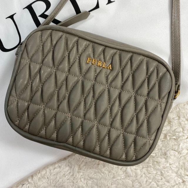 カラーグレージュグレーgray✨激レア✨ FURLA フルラ　コメタ　ショルダーバッグ　グレージュ