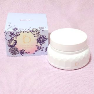 シセイドウ(SHISEIDO (資生堂))の資生堂ベネフィークボディクリーム（フォルミング）180g(ボディクリーム)