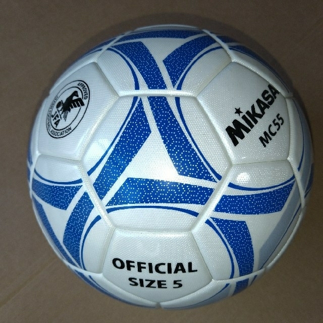 MIKASA(ミカサ)のミカサ　サッカーボール５号　公式球　MC55　takaさん専用 スポーツ/アウトドアのサッカー/フットサル(ボール)の商品写真