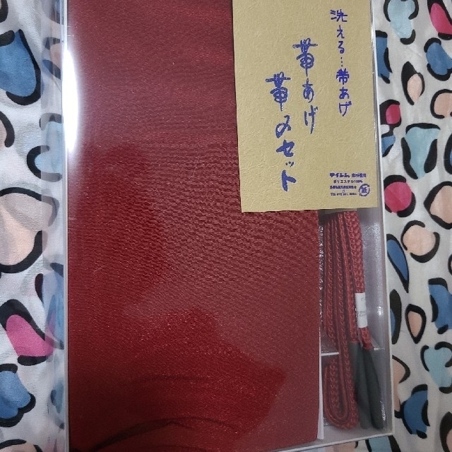 【新品】👘襦袢セット👘(二部式襦袢(値札付)・帯揚・帯締めセット・下駄付き) レディースの水着/浴衣(和装小物)の商品写真