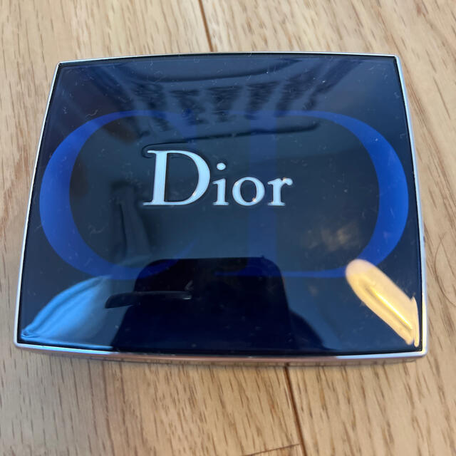 Dior(ディオール)のdior✳︎カーキアイシャドウ コスメ/美容のベースメイク/化粧品(アイシャドウ)の商品写真