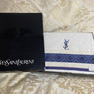 イヴサンローランボーテ(Yves Saint Laurent Beaute)の✴️未使用✴️イヴサンローランバスタオル✴️(タオル/バス用品)