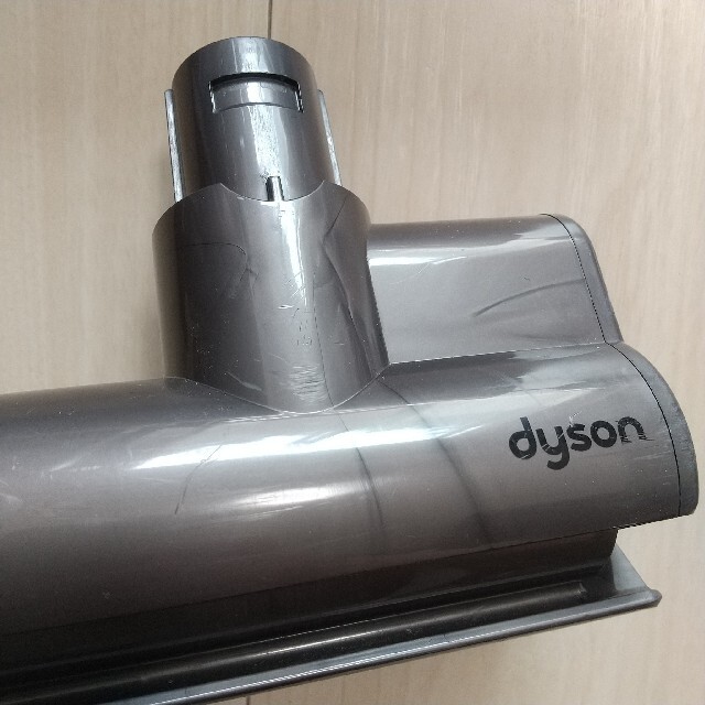 Dyson(ダイソン)のdyson V6 fluffy (SV09 MH) スマホ/家電/カメラの生活家電(掃除機)の商品写真