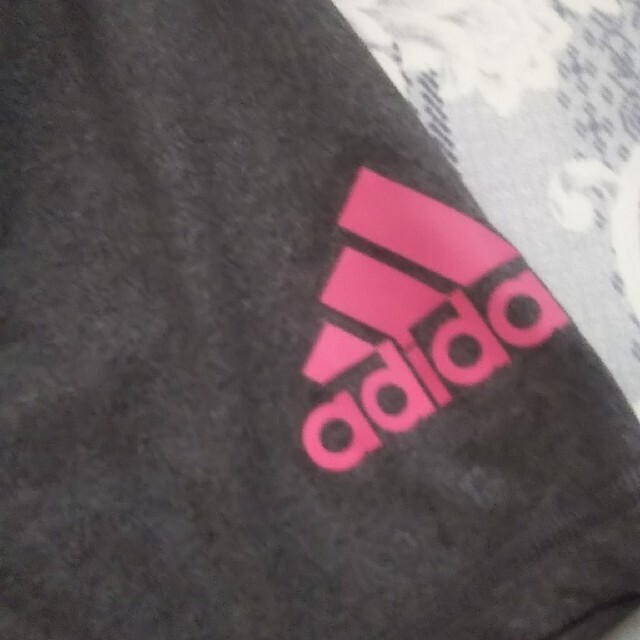 adidas(アディダス)のアディダスシャツ メンズのトップス(Tシャツ/カットソー(半袖/袖なし))の商品写真