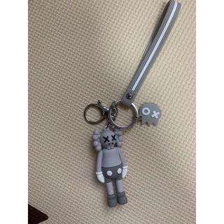 シュプリーム(Supreme)の★KAWS RUBBERY  バッグホールド　/　キーホルダー(キーホルダー)