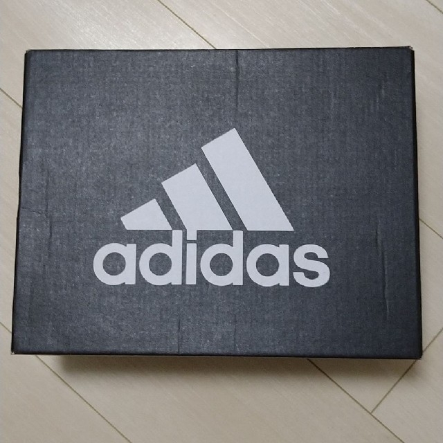 adidas(アディダス)のadidasスニーカー　25cm メンズの靴/シューズ(スニーカー)の商品写真