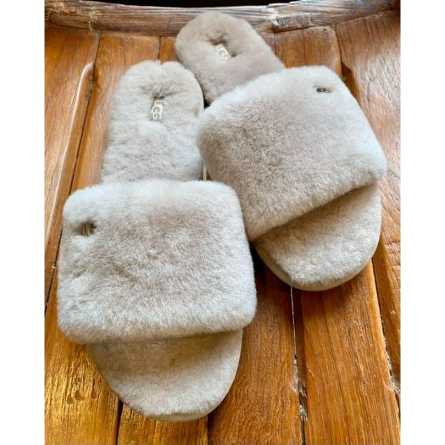 UGG(アグ)の完売しました。。。。✨未使用✨25cm✨UGG✨COZETTE✨コゼット レディースの靴/シューズ(サンダル)の商品写真