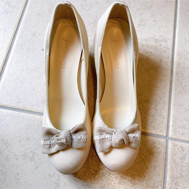 オフホワイト×リボン×レース ウェッジソールパンプス レディースの靴/シューズ(ハイヒール/パンプス)の商品写真