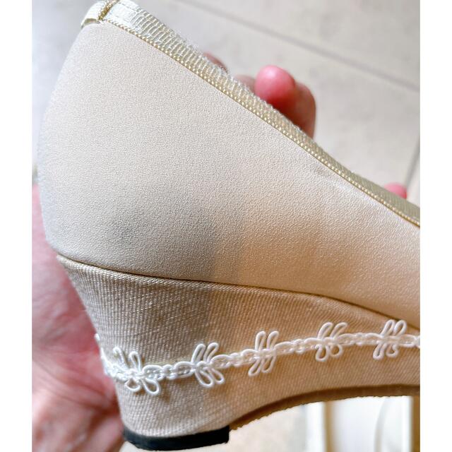 オフホワイト×リボン×レース ウェッジソールパンプス レディースの靴/シューズ(ハイヒール/パンプス)の商品写真