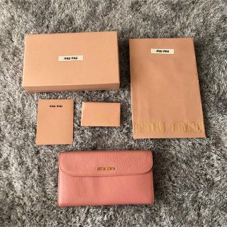 ミュウミュウ マドラスの通販 1,000点以上 | miumiuを買うならラクマ