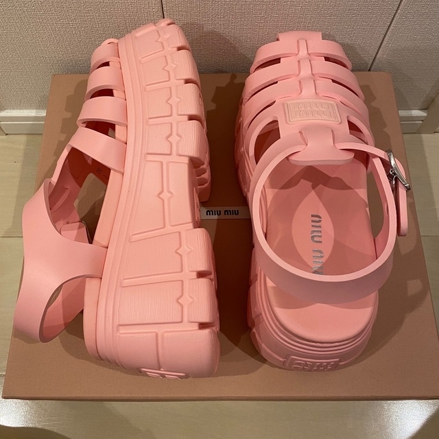 海外並行輸入正規品 厚底 ミュウミュウ miumiu - miumiu グルカ 厚底