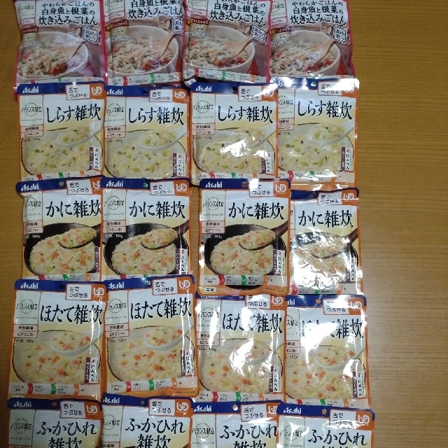 【専用】介護食詰め合わせ72食(18種類✕各4袋) 食品/飲料/酒の加工食品(レトルト食品)の商品写真