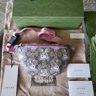 有名なブランド GUCCI マーモント ウェストバッグ ピンクベージュ