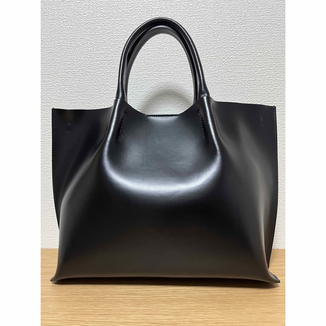 GIANNI CHIARINI(ジャンニキャリーニ)の美品★【GIANNI CHIARINI】トートバッグ（黒） レディースのバッグ(トートバッグ)の商品写真