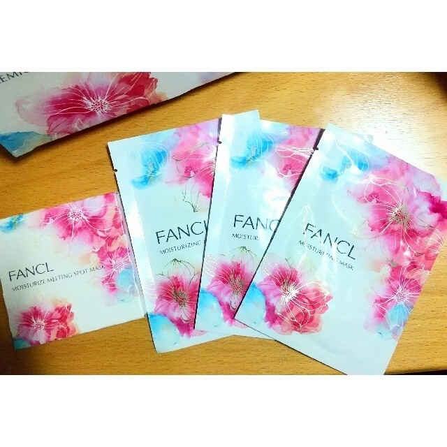 FANCL(ファンケル)のファンケル　保湿フェイスマスク３枚 ＆ コラーゲンシート６枚 コスメ/美容のスキンケア/基礎化粧品(パック/フェイスマスク)の商品写真