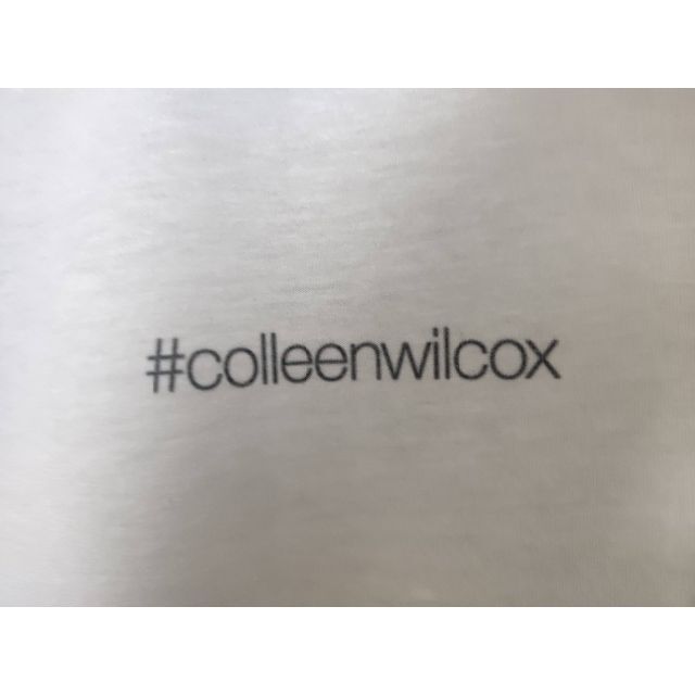 Colleen Wilcox バックプリントグラフィックTシャツ　開封　未使用 レディースのトップス(Tシャツ(半袖/袖なし))の商品写真