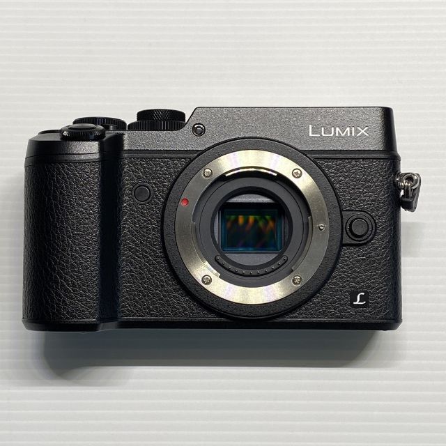 Panasonic(パナソニック)のPanasonic LUMIX GX8 ボディ ブラック スマホ/家電/カメラのカメラ(ミラーレス一眼)の商品写真