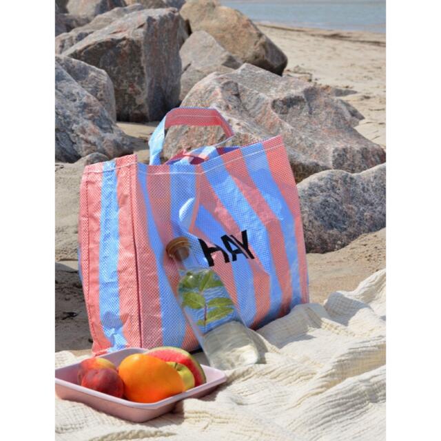 HAY candy stripe  shopper bag ブルーオレンジ レディースのバッグ(トートバッグ)の商品写真