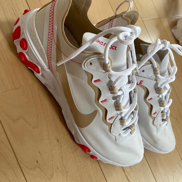 NIKE(ナイキ)のBQ2728-101(310) REACT ELEMENT 55  レディースの靴/シューズ(スニーカー)の商品写真