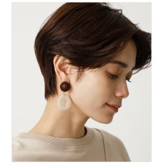 AZUL BY MOUSSY　WOOD MARBLE EARRINGS(ピアス)