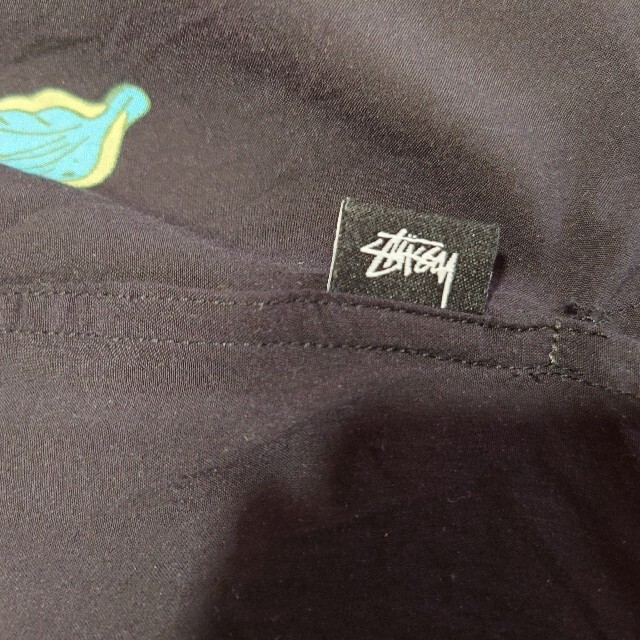 STUSSY(ステューシー)のSTUSSY 開襟シャツ 100％レーヨン 花柄 ステューシー 半袖 メンズのトップス(シャツ)の商品写真