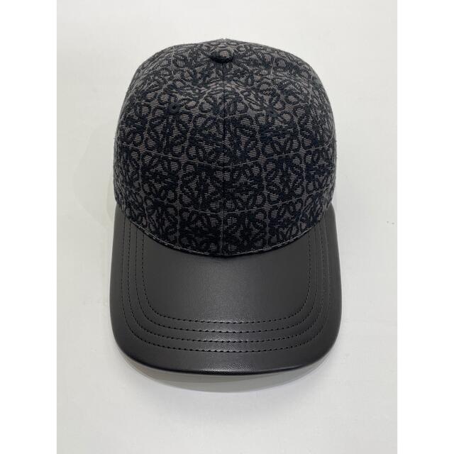 LOEWE(ロエベ)のLOEWE キャップ　帽子　ブラック　新品　アナグラム メンズの帽子(キャップ)の商品写真