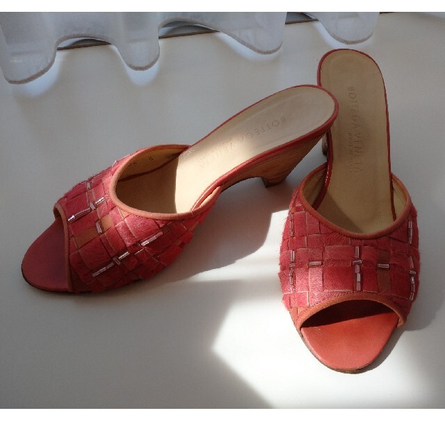 Bottega Veneta(ボッテガヴェネタ)の【お値下げ】ボッテガヴェネタ　ピンク　ミュール　36C レディースの靴/シューズ(ミュール)の商品写真