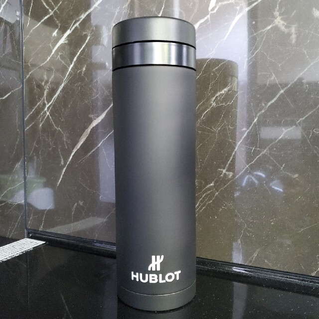 HUBLOT(ウブロ)のHUBLOT ノベルティ水筒 エンタメ/ホビーのコレクション(ノベルティグッズ)の商品写真