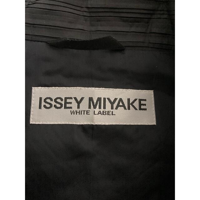 ISSEY MIYAKE イッセイミヤケ　プリーツ　pコート　ブラック