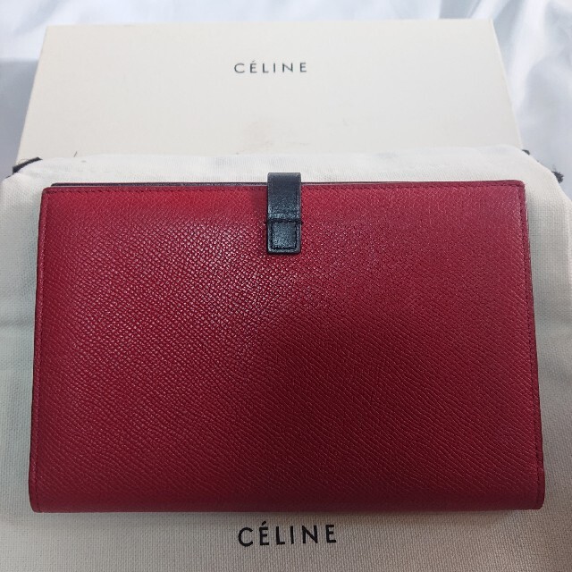 CELINE ラージストラップ 二つ折り財布