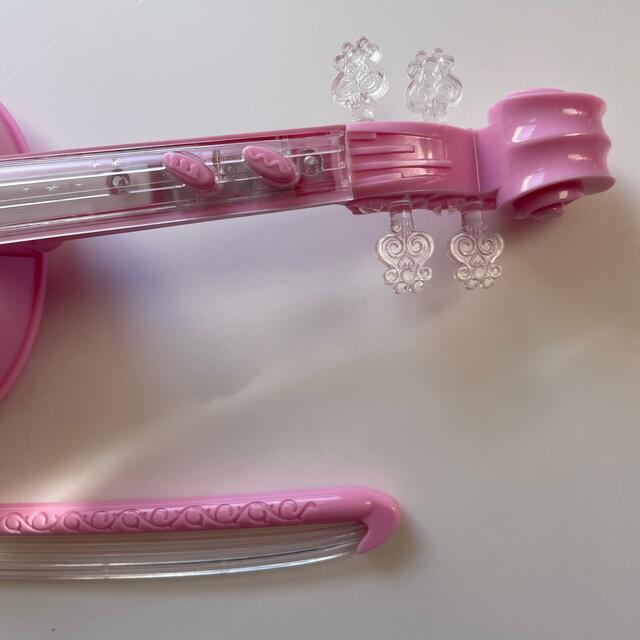 BANDAI(バンダイ)のライト＆オーケストラバイオリン　ピンク　箱アリ キッズ/ベビー/マタニティのおもちゃ(楽器のおもちゃ)の商品写真